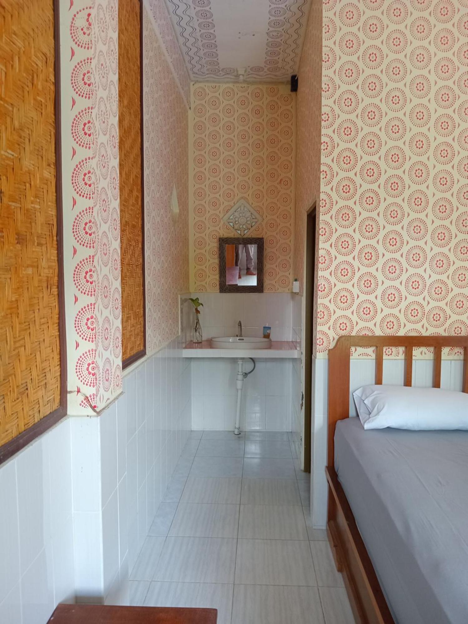 Kanaya Homestay & Warung Heaven Мундук Екстер'єр фото